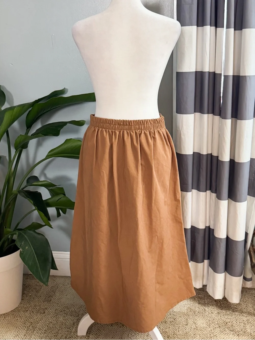 Modern Attraction Rust Brown Button Front Midi Skirt Size Medium - Picture 4 of 9